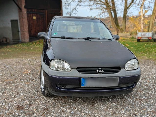 Opel Corsa B / 13 Monate TÜV / Bremsen NEU