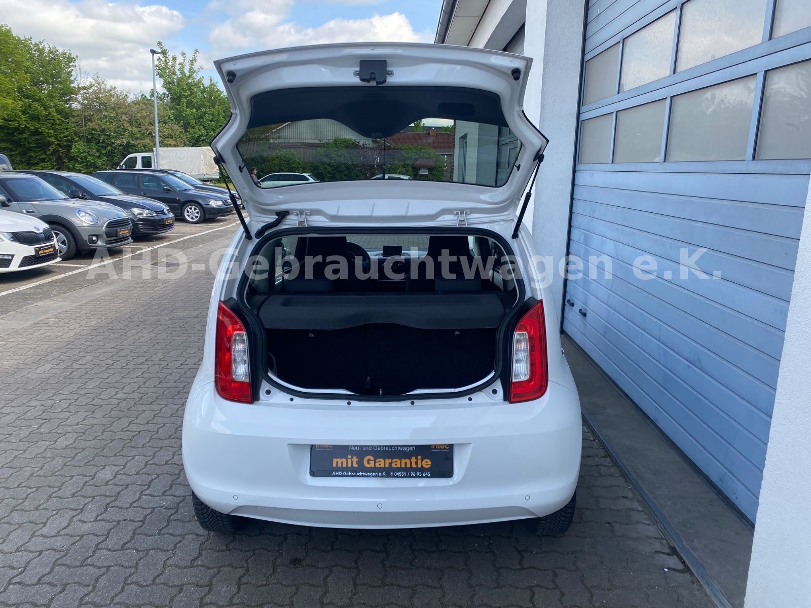 Fahrzeugabbildung SKODA Citigo Elegance Navi SHZ PDC Tempomat Alufelgen