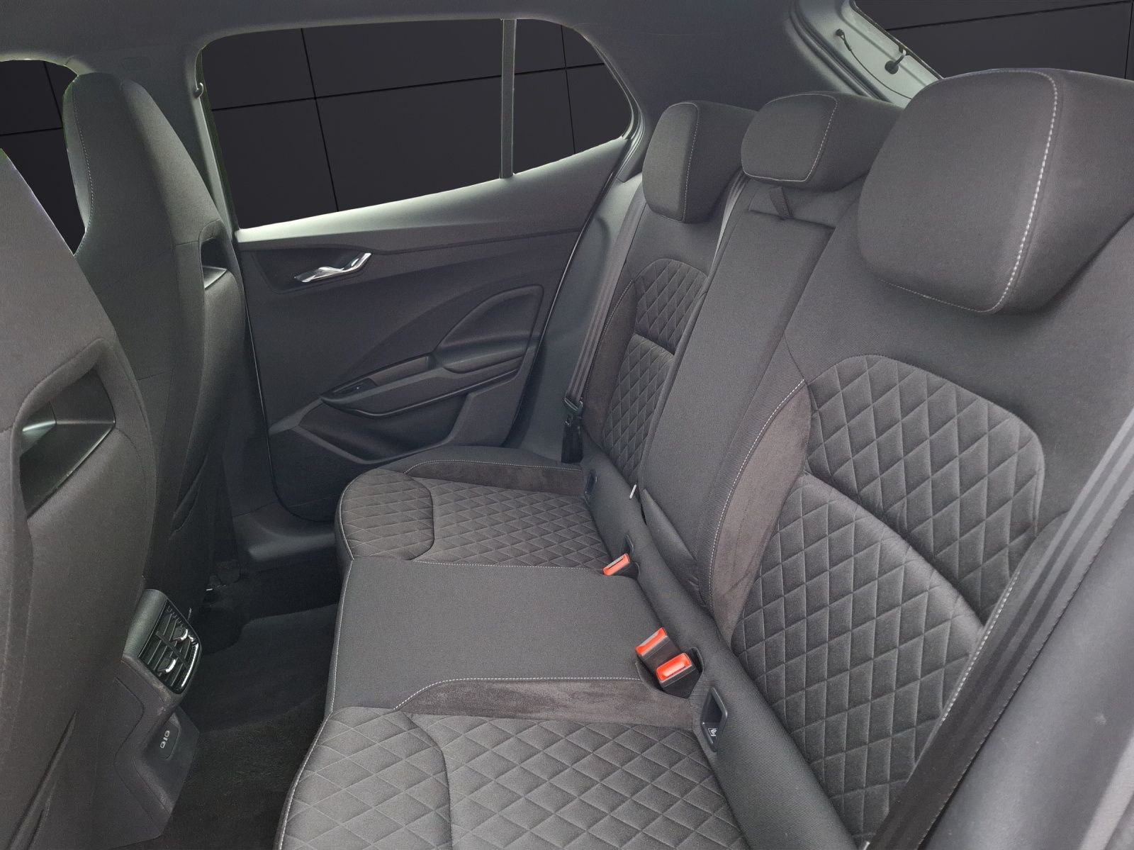 Fahrzeugabbildung SKODA Fabia TSI Style DSG LED Klima AID RFK SH