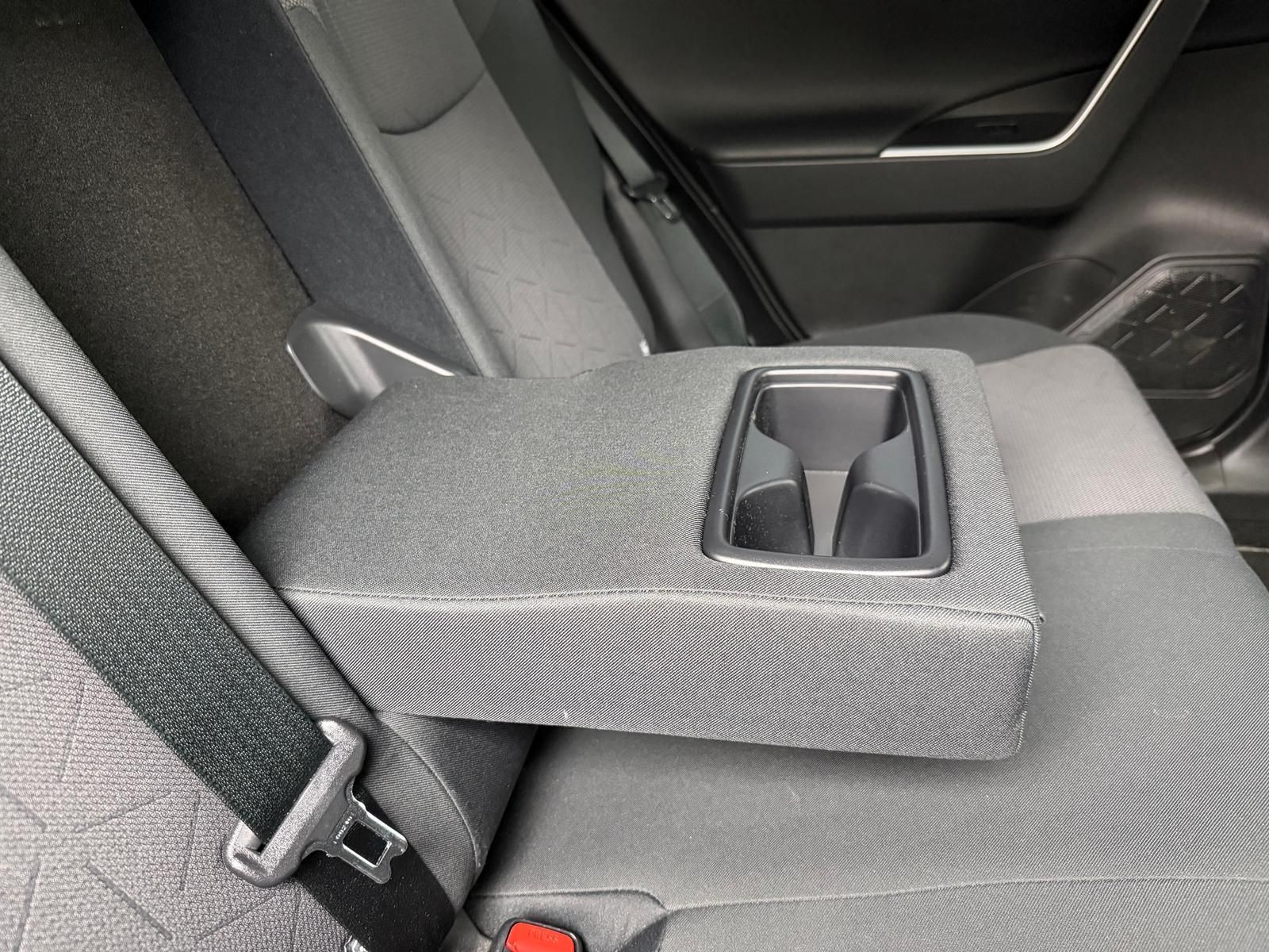 Fahrzeugabbildung Toyota RAV 4 2.5 HYBRID 4x2 BLACK-EDT/AHK/ACC/LED/RCAM