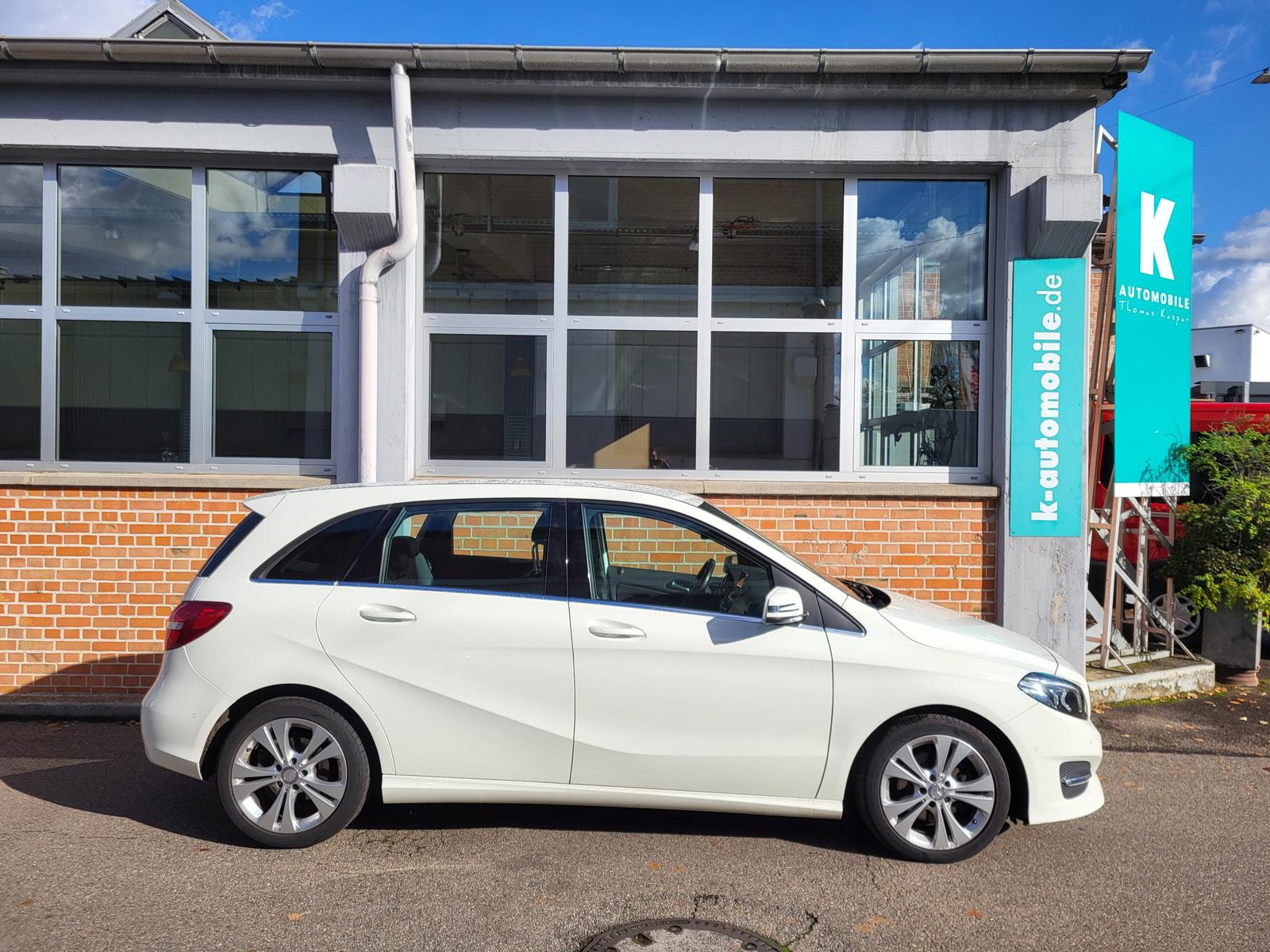 Mercedes-Benz B 180 Urban *Navi*