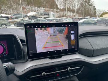 Fahrzeugverkauf 24 Skoda Kodiaq 2.0 TDI 4x4 Sportline Pano AHK 7-Sitze