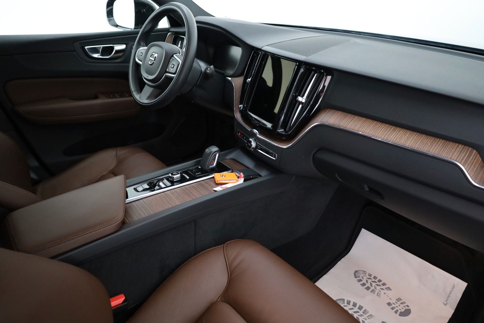 Fahrzeugabbildung Volvo XC 60 Momentum Pro Geartr.Leder,Navi,SH, Kamera