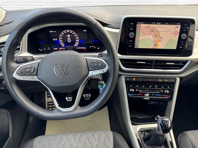 Fahrzeugabbildung Volkswagen T-ROC MOVE 1.5 TSI KLIMA LED NAVI
