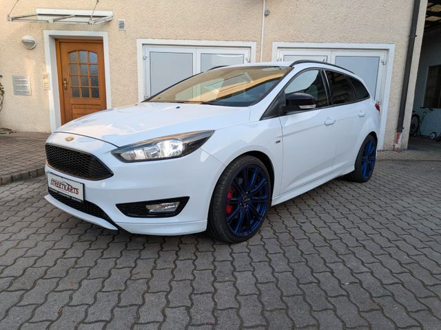 Ford Focus Turnier ST-Line 1.5 EcoBoost AHK Alcantara