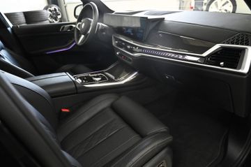 BMW X7 - 7