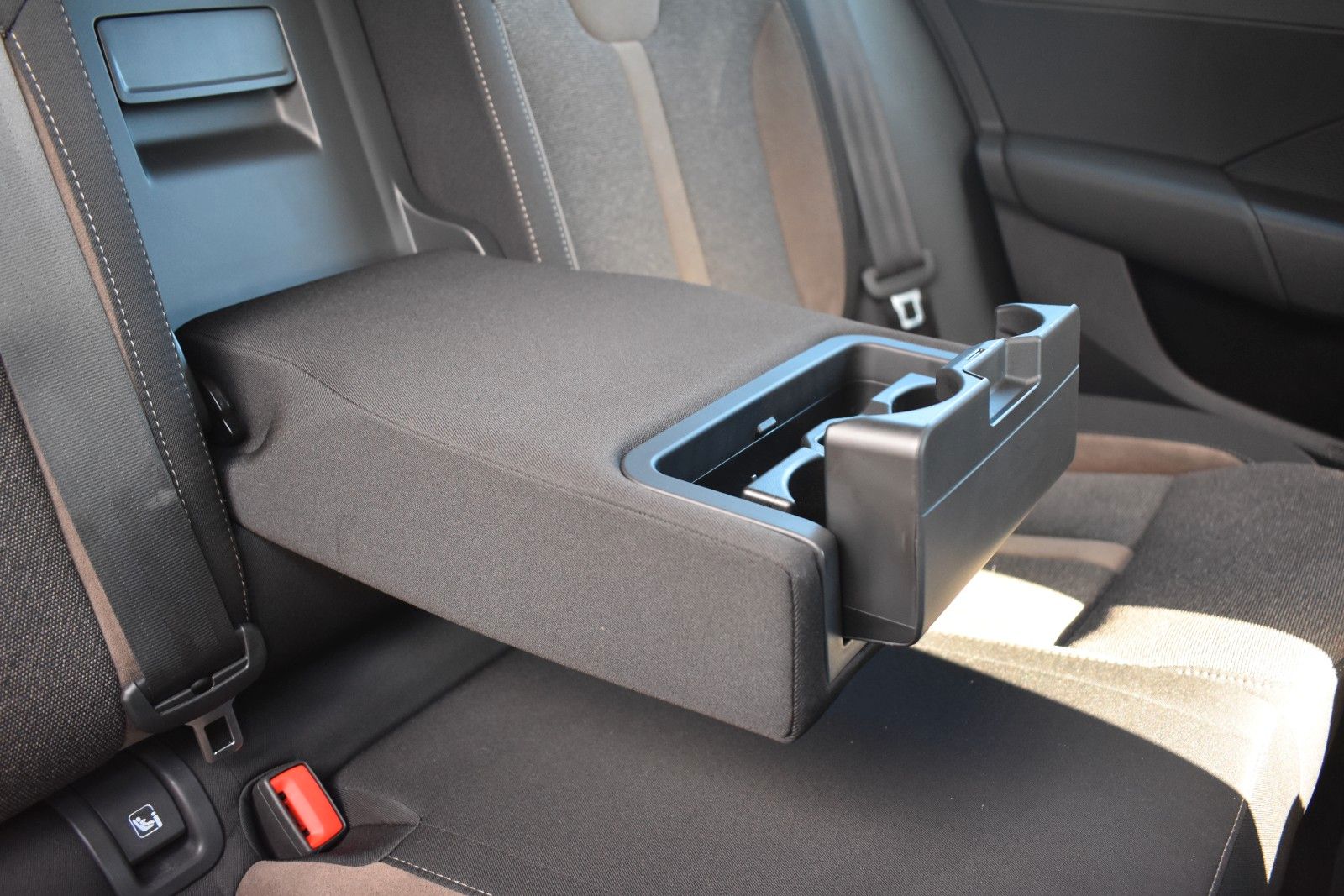 Fahrzeugabbildung SKODA Octavia Combi Scout 4x4/KEYLESS/HUD/AHK/LED
