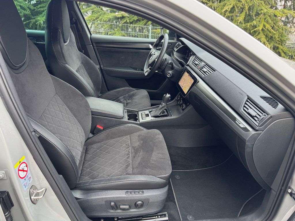 SKODA Superb Combi 2.0 TDI Sportline DSG SKODA Superb Combi 2.0 TDI Sportline DSG