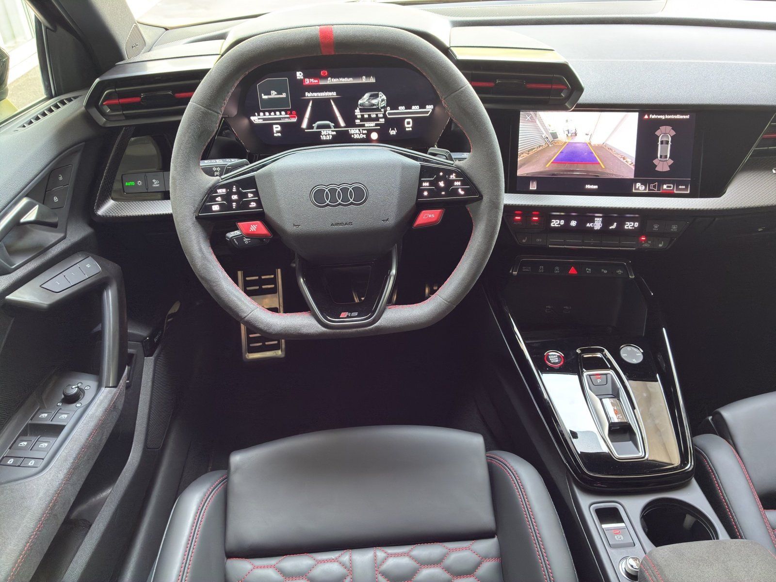 Fahrzeugabbildung Audi RS 3 Limousine 2.5 quattro TFSI HUD,Kamera,LED