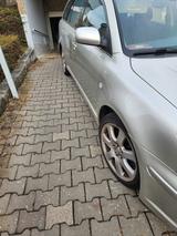 Toyota Avensis Combi Executive 2.0-l-VVT-i Automati... - Toyota Avensis aus 2003: Kombi