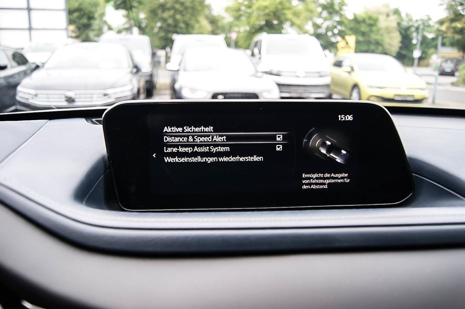 Fahrzeugabbildung Mazda CX-30 2.0 SKYACTIV-G M Hybrid DESIGN HEADUP LED