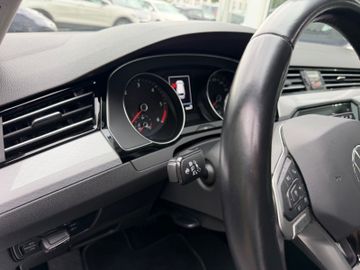 Volkswagen Passat Variant - 6