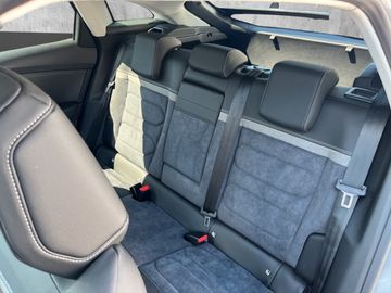 Citroën C4 Max PT 130 EAT 8 Navi+SHZ+RFK+LHZ+Carplay