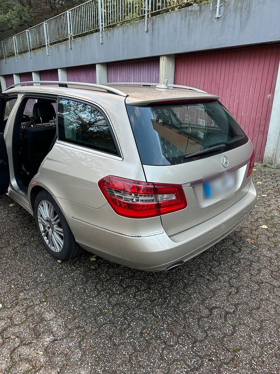 Mercedes-Benz E350 2011 — photo 7