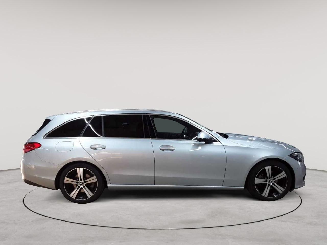 Mercedes-Benz C 180 T -Ava PANO BusiP AssiP KomfP DIS
