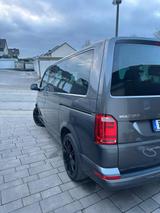 Volkswagen T6 Multivan - Motor Neu  - Volkswagen T6 Multivan in Gelsenkirchen