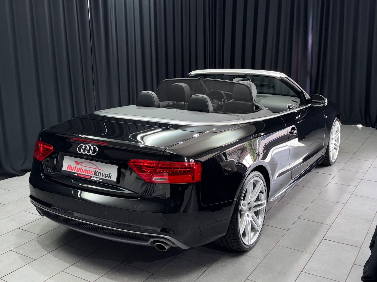 Fahrzeugabbildung Audi A5 Cabriolet 3.0 TDI quattro|3xS-LINE|S-TRONIC|