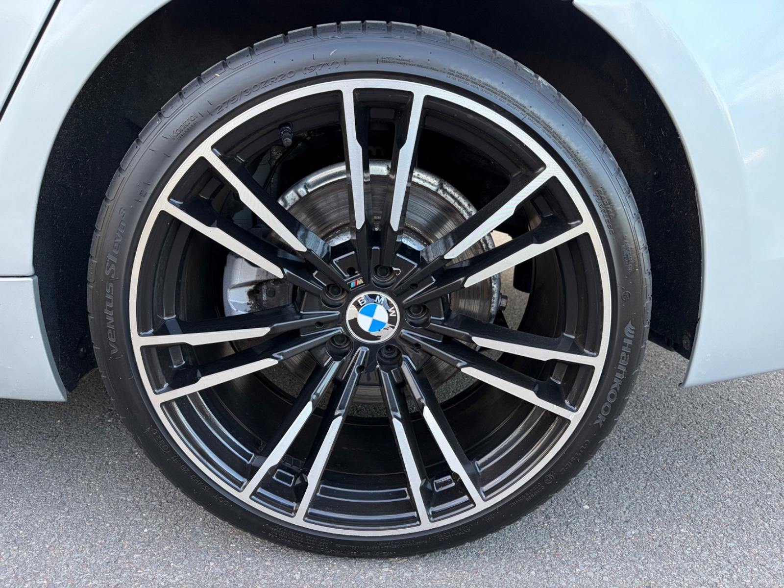 BMW 520 i M SPORT LINE LIMOSINE*NAVI*LED*20 ZOLL*