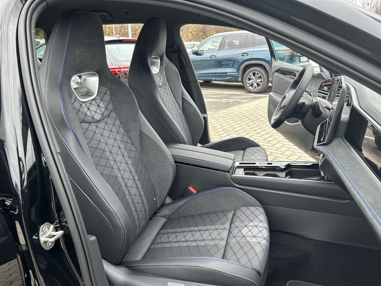 Volkswagen Passat - Bild 23