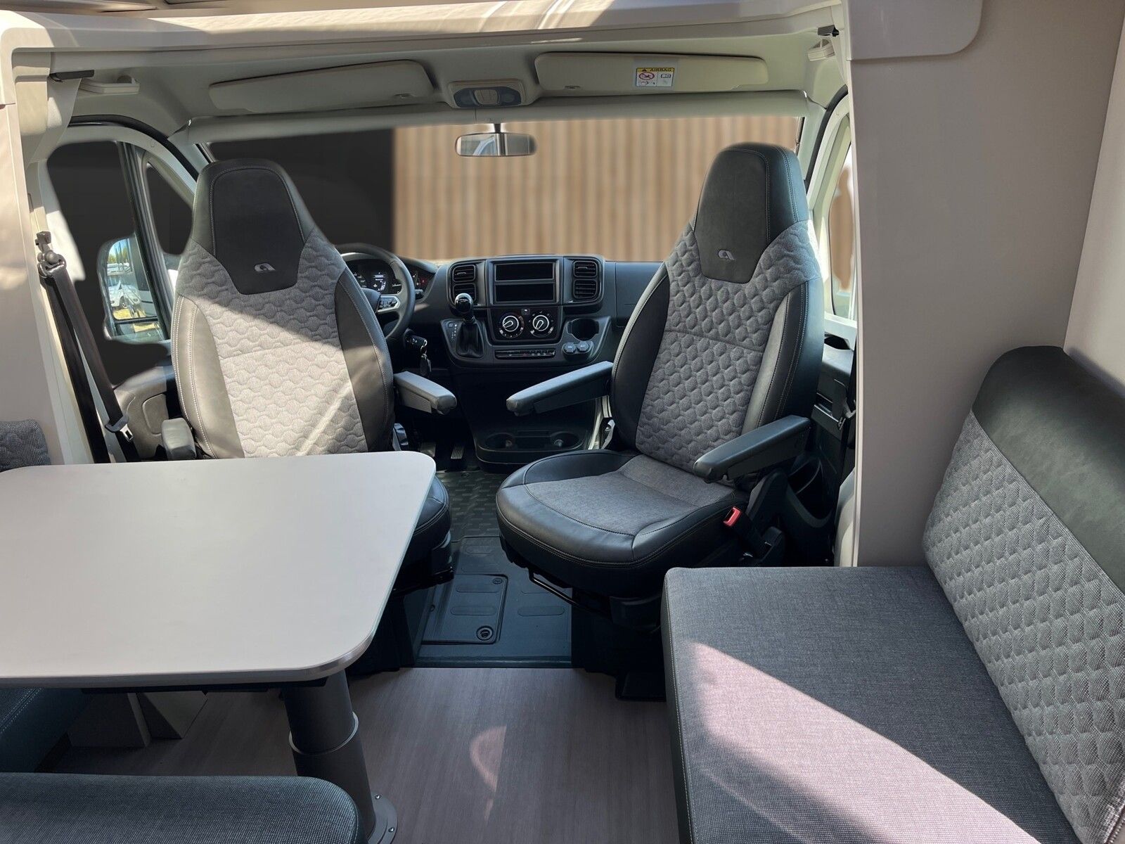 Fahrzeugabbildung Adria Coral Supreme 670 SL RFK,LED,ALDE, Messe Aktion