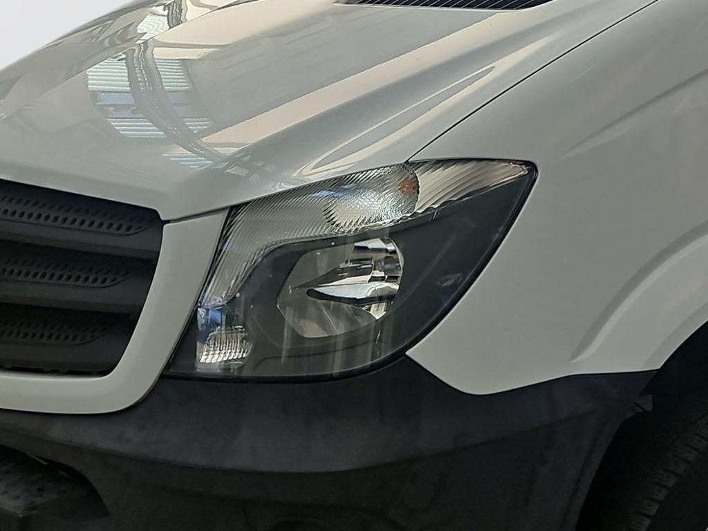 Fahrzeugabbildung Mercedes-Benz Sprinter 316 Doka Pritsche 4x4 6 Sitze Klima