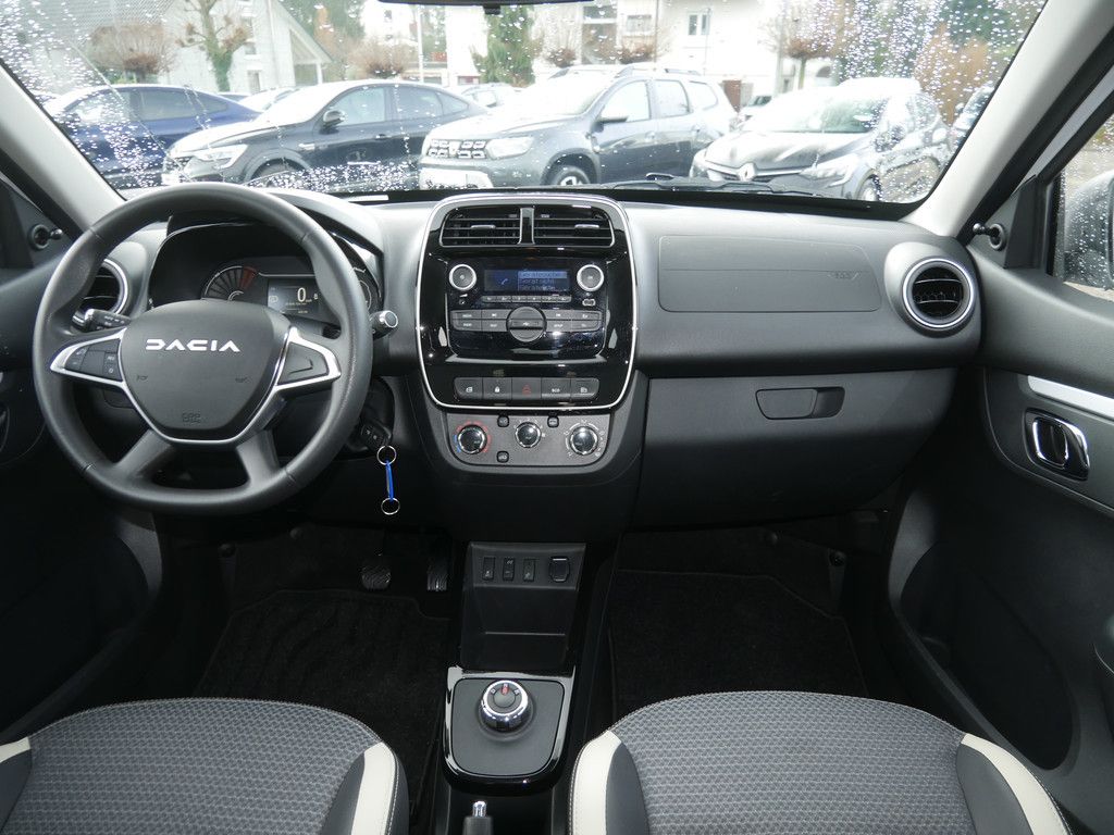 Fahrzeugabbildung Dacia Spring Essential KLIMA