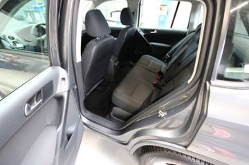 Volkswagen Tiguan - 10