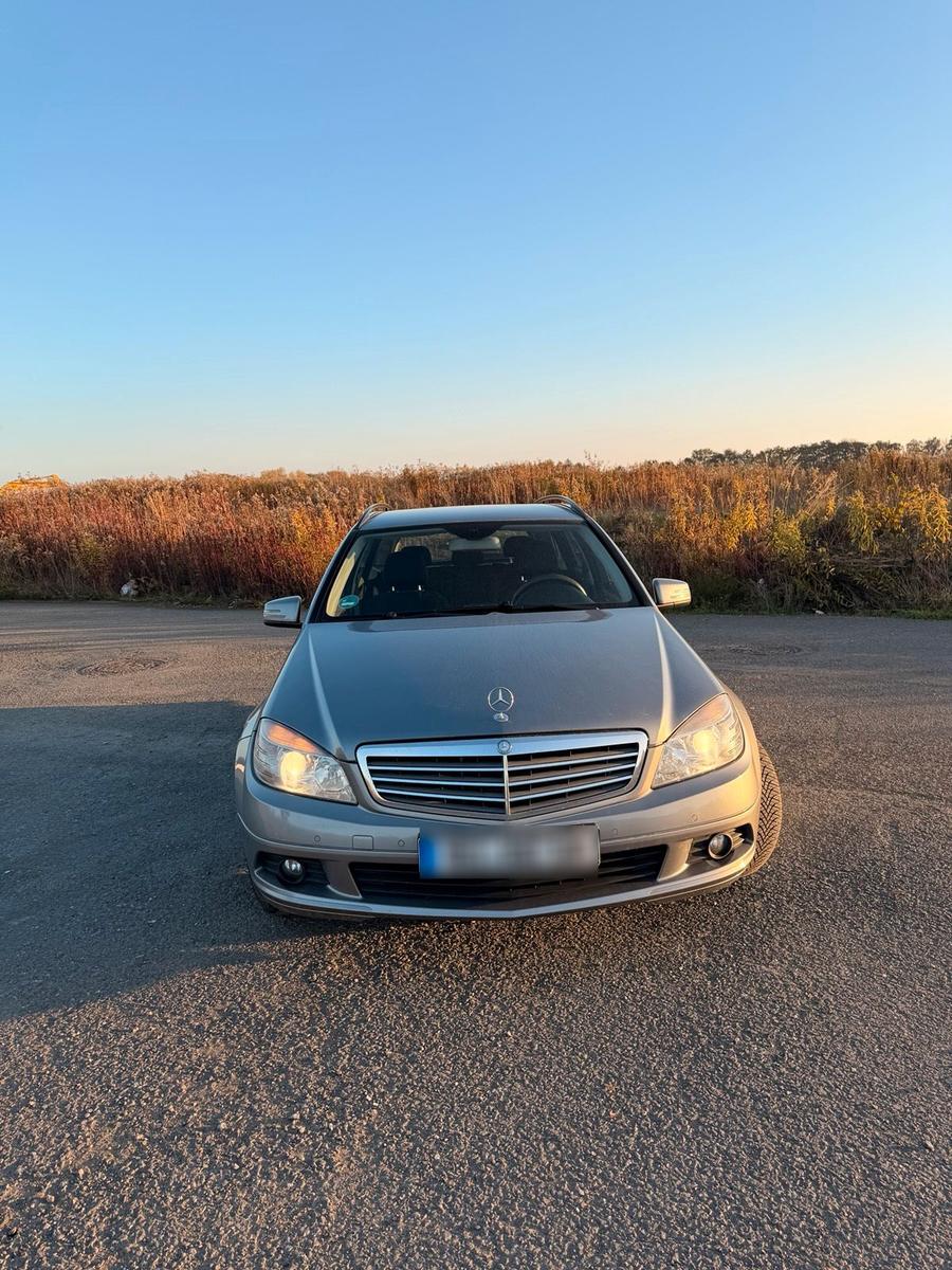 Mercedes-Benz C200, 2010