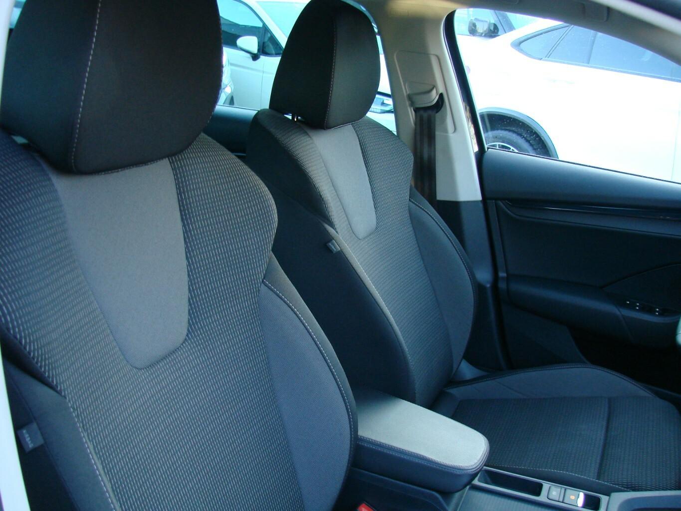 Skoda Octavia 2.0TDI Selection LED Tempomat Spurhaltea