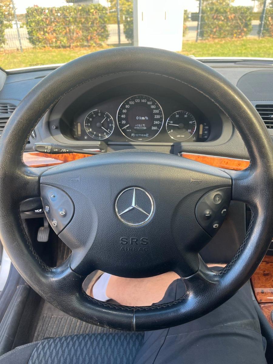 Mercedes-Benz E270 2004 — photo 14