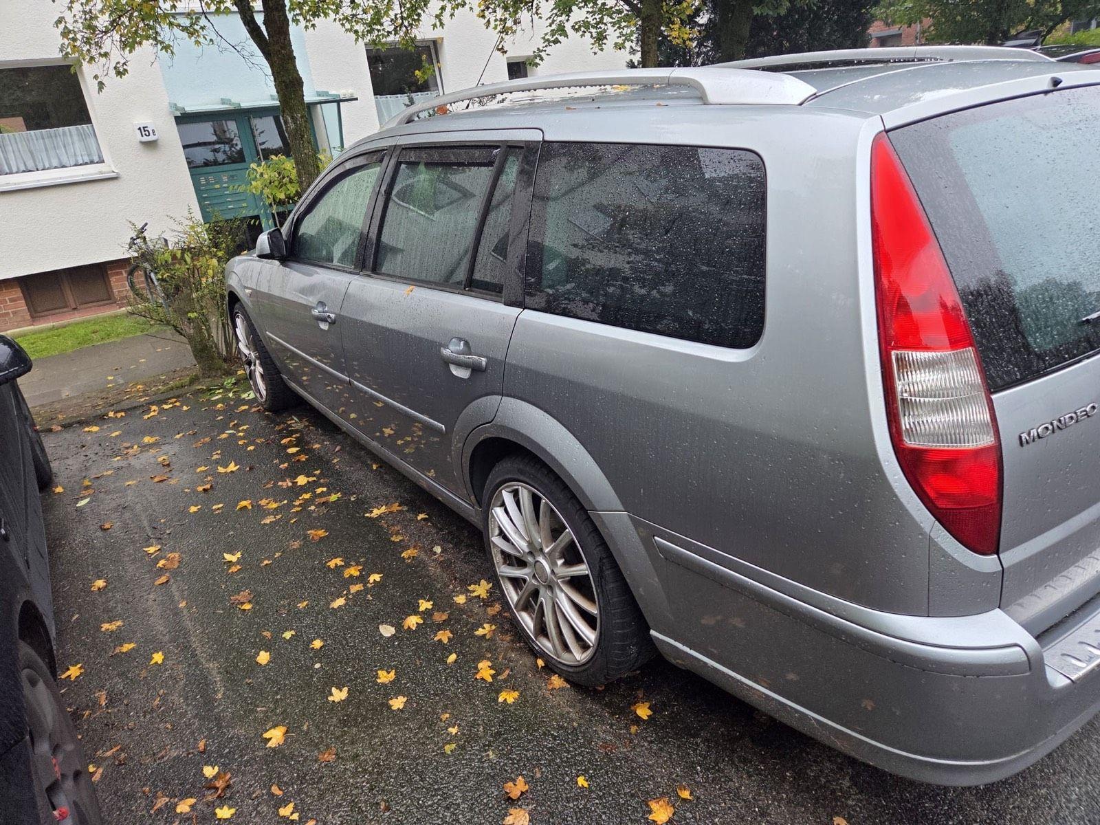 Ford Mondeo 2005 — rear view