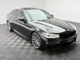 BMW 5 540 i M Sport*S.Dach*Kamera*HeadUP*Ambiente* - BMW 540 mit Benzin-Antrieb: Limousine, 540i Sport