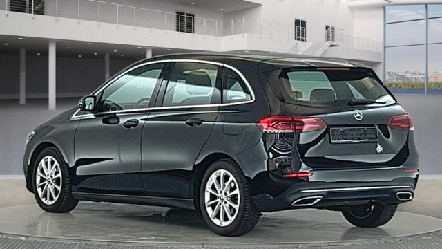 Fahrzeugabbildung Mercedes-Benz B 180 Automatik+Progressive+LED+360°Kamera+AHK