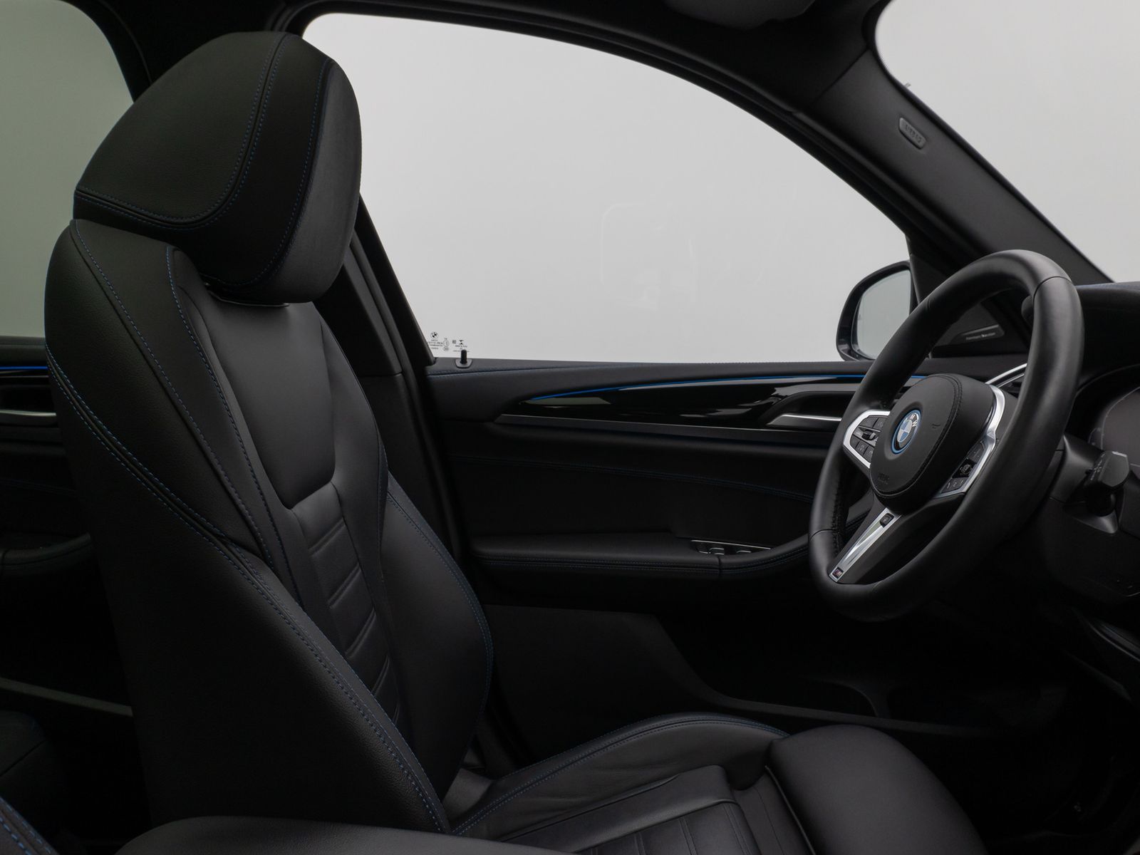 Fahrzeugabbildung BMW iX3 Impressive M Sport Panorama 360°HUD DAB H/K