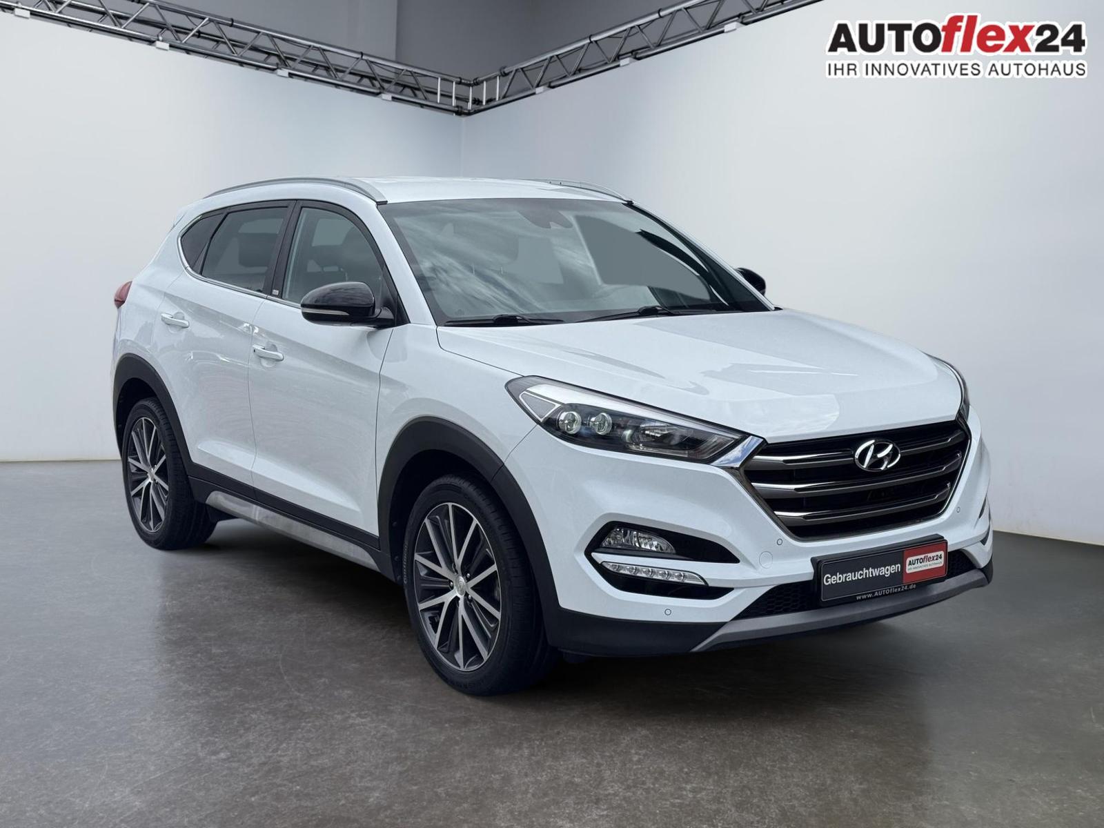 Hyundai TUCSON 1.6 Passion + AT Navi 19 Zoll 4xSHZ Ka...