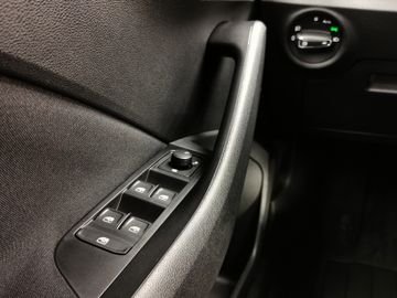 Skoda Scala TSI Sondermodell AppleCP Voll-LED AHK-Vor.