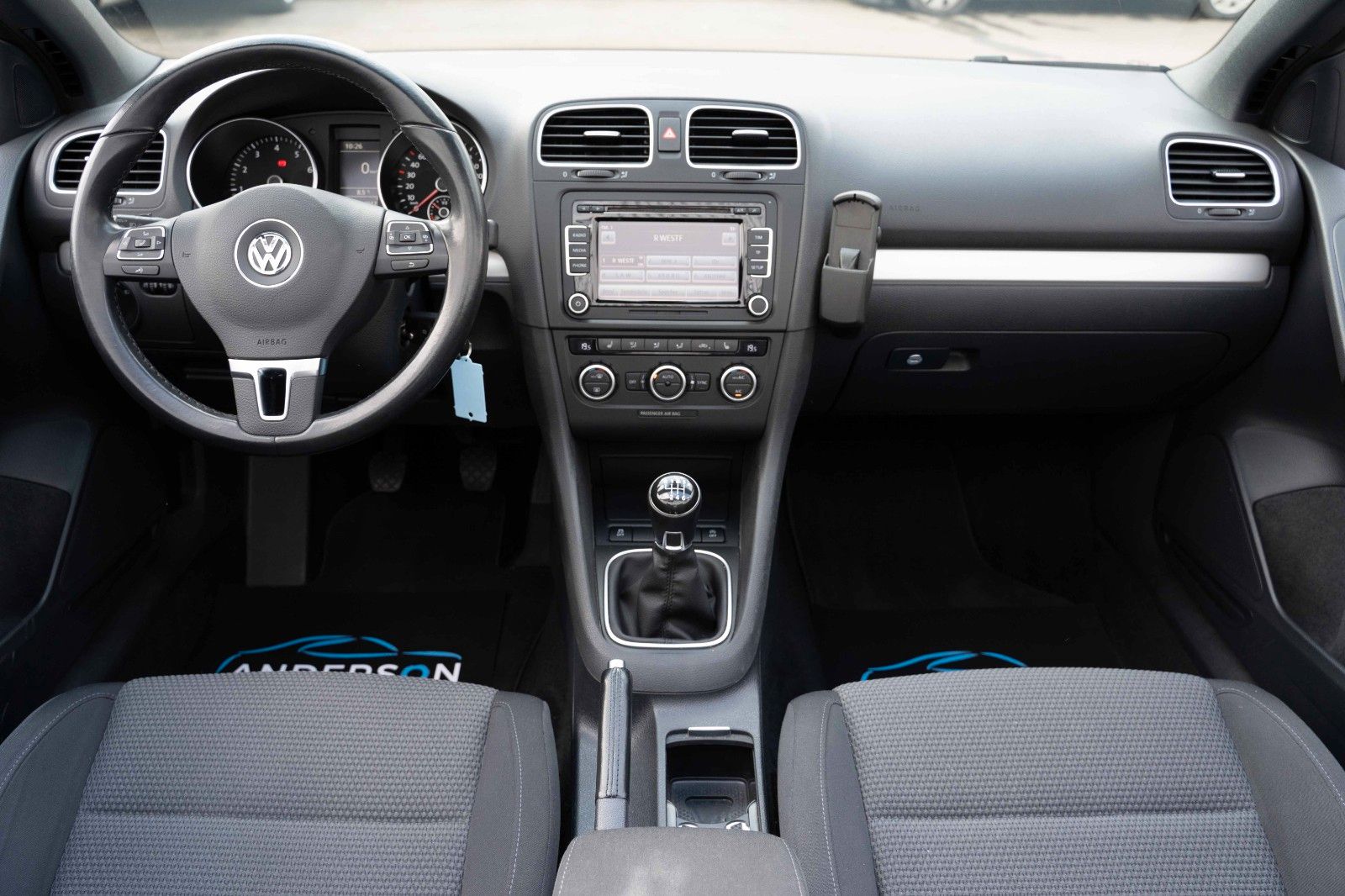 Fahrzeugabbildung Volkswagen GOLF VI CABRIO 1.2 TSI TOTWINKEL KAMERA ALLWETT