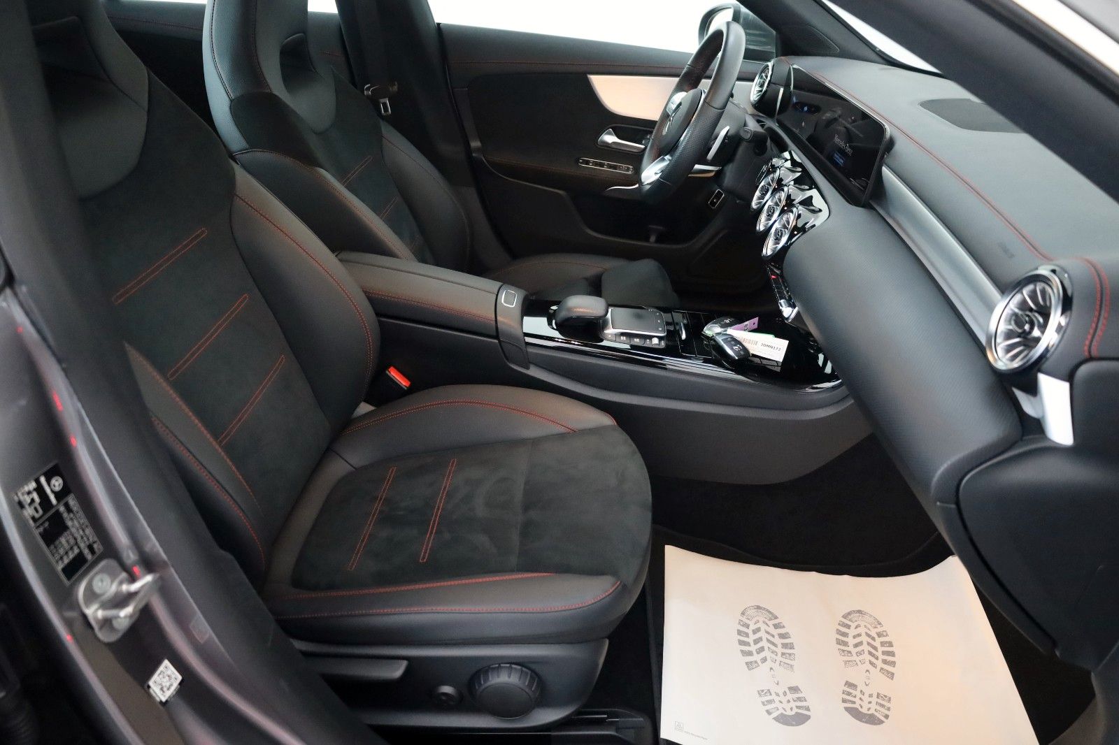 Fahrzeugabbildung Mercedes-Benz CLA 250 e,AMG-line,Leder,Navi,LED,SH,Kamera
