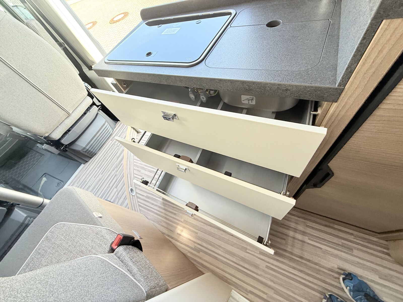 Fahrzeugabbildung Malibu Van diversity 640 LE K GT Skyview Bullaugen