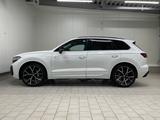 Volkswagen Touareg R-Line 3.0 TDI 4M PANO AHK STNDHZG - gebrauchte VW Pickups