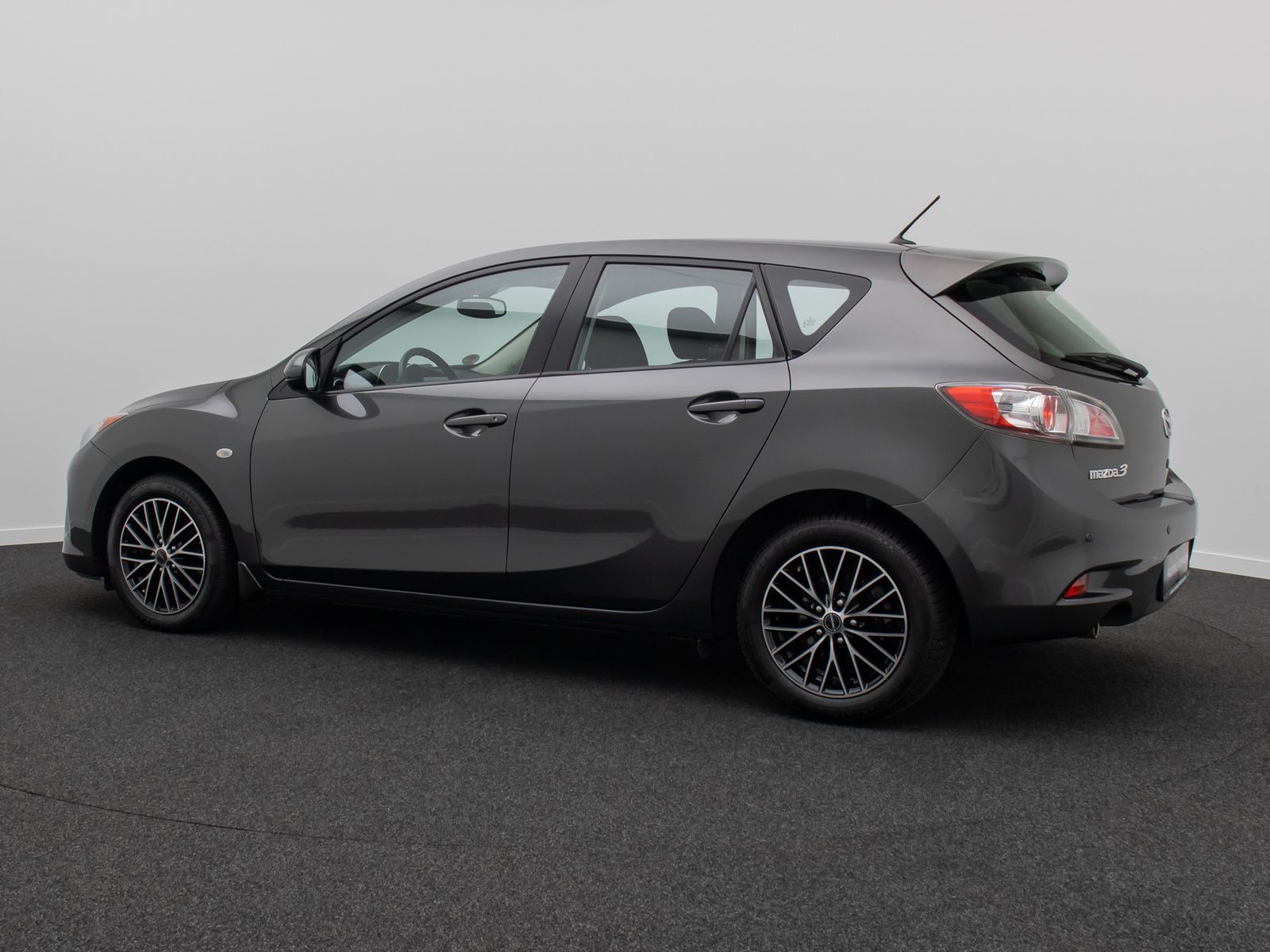 Fahrzeugabbildung Mazda 3 2.0 Edition HiFi GeschwindigReg PDC Totwinkel