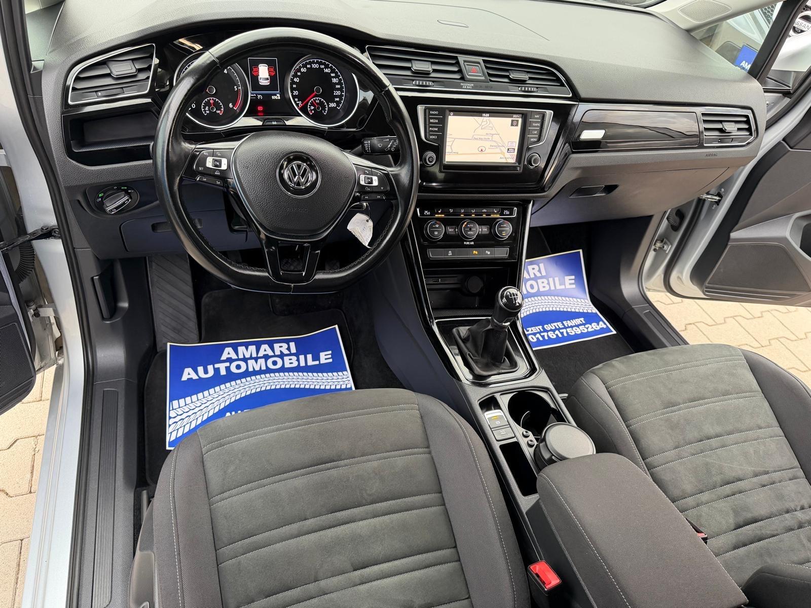 Volkswagen Touran2.0TDI HighlineBMT*Navi*7 Sitzer*AHK*Sport