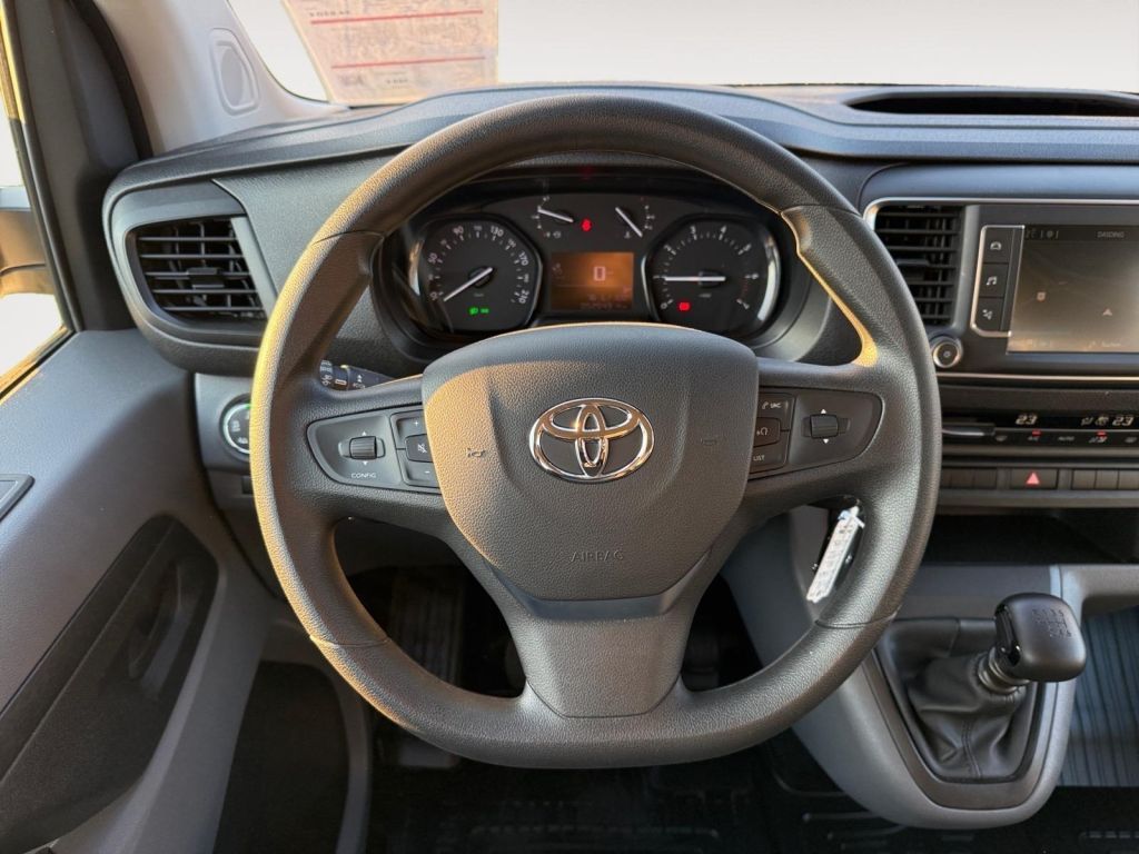 Fahrzeugabbildung Toyota Proace 2,0-l-D-4D L2 (9-Si.) Comfort