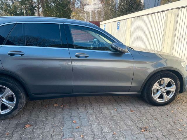 MERCEDES-BENZ GLC 250 d 4MATIC 9G-TRONIC