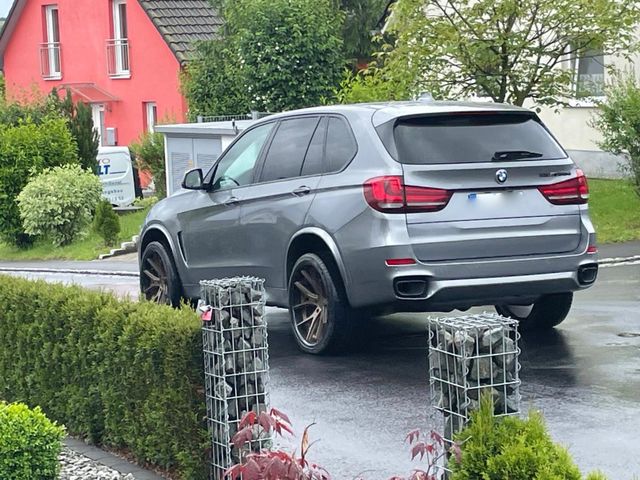 BMW X5 M50d*STANDHZ.*PANO*VOLLEDER*4xSHZ*22 ZOLL*