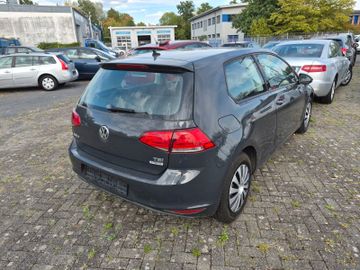 Volkswagen Golf - 3