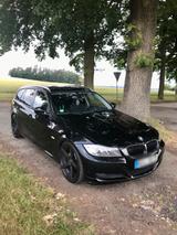 BMW 3er 320i Touring schwarz - BMW aus 2010: Kombi, 3er