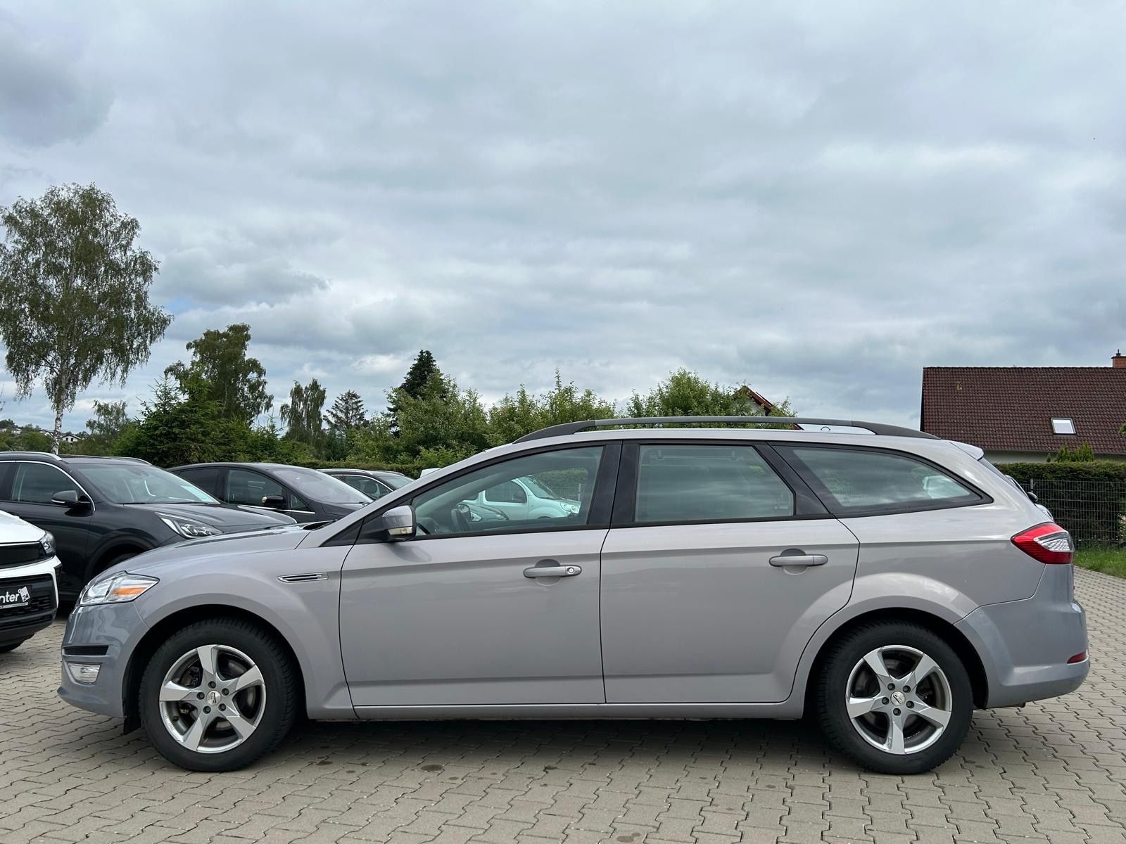 Fahrzeugabbildung Ford Mondeo Turnier°AHK°Tüv NEU°