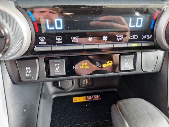 Toyota RAV 4  Hybrid Team-D | Automatik | Einparkhilfe