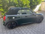 MINI John Cooper Works Cabrio  - MINI John Cooper Works Cabrio: Automatik